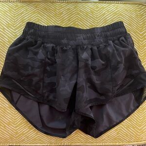 Lululemon Hotty Hot shorts